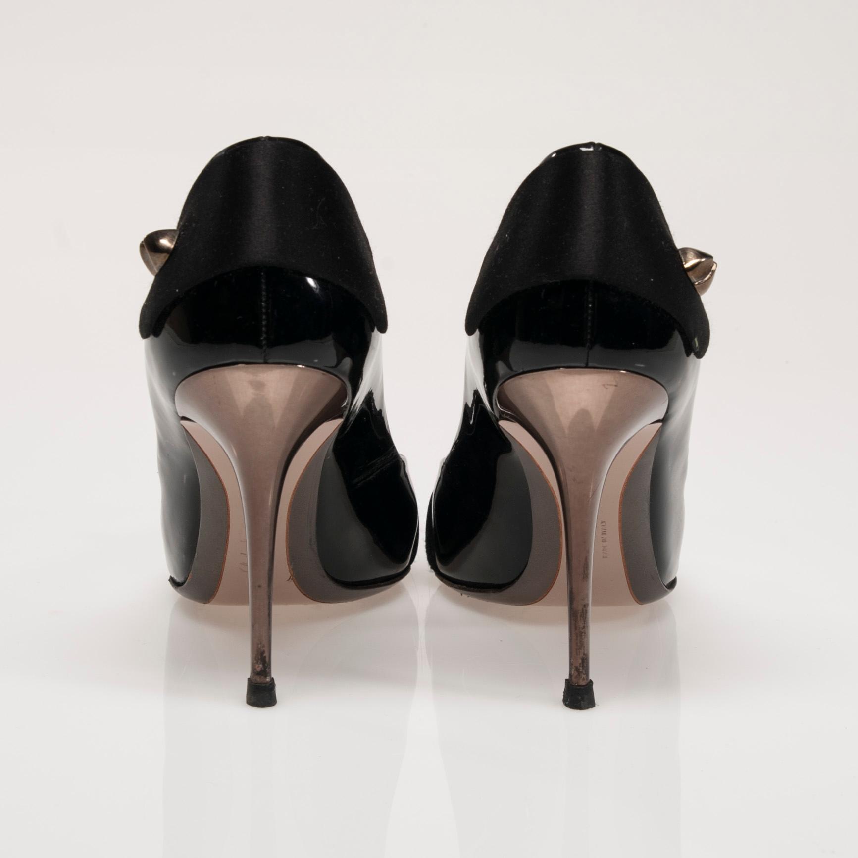 SKOR, Salvatore Ferragamo.