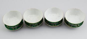 SKÅLAR, 4 st med ställ, porslin, Kina, 1800-tal.