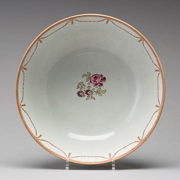 A famille rose punch bowl, Qing dynasty, Qianlong (1736-95).