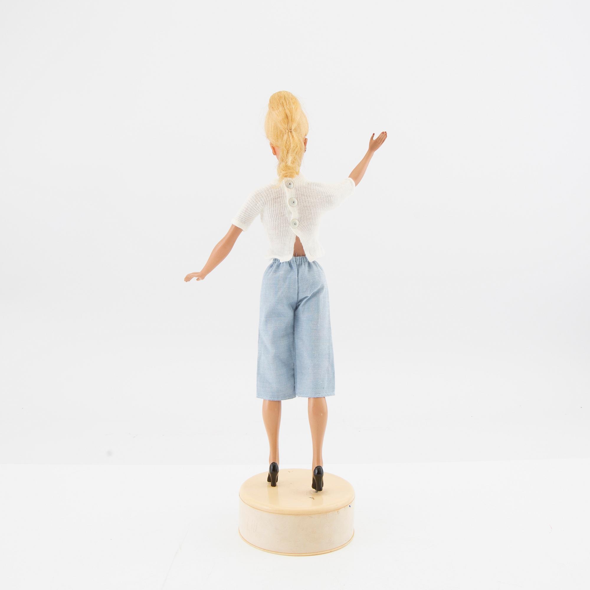 Bild-Lilli doll Germany 1956-64 and various clothes including Lilly clothes.