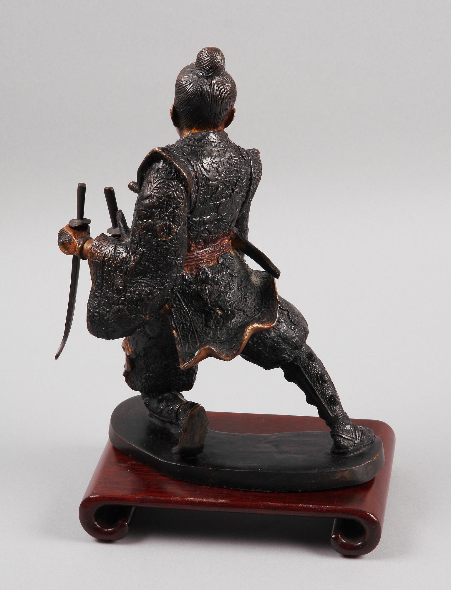 SKULPTUR, patinerad brons, Japan. 1900-tal.
