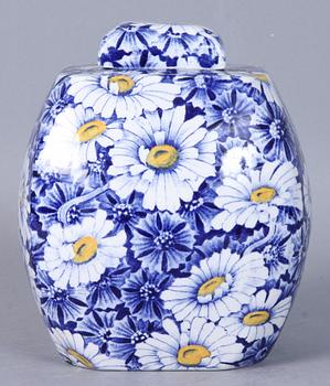 LOCKBURK, flintgods, "Prästkrage", Rörstrand, 1910/1920-tal.