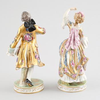FIGURINER, 2 st, porslin, Sevre-liknande märken, 1900-tal.