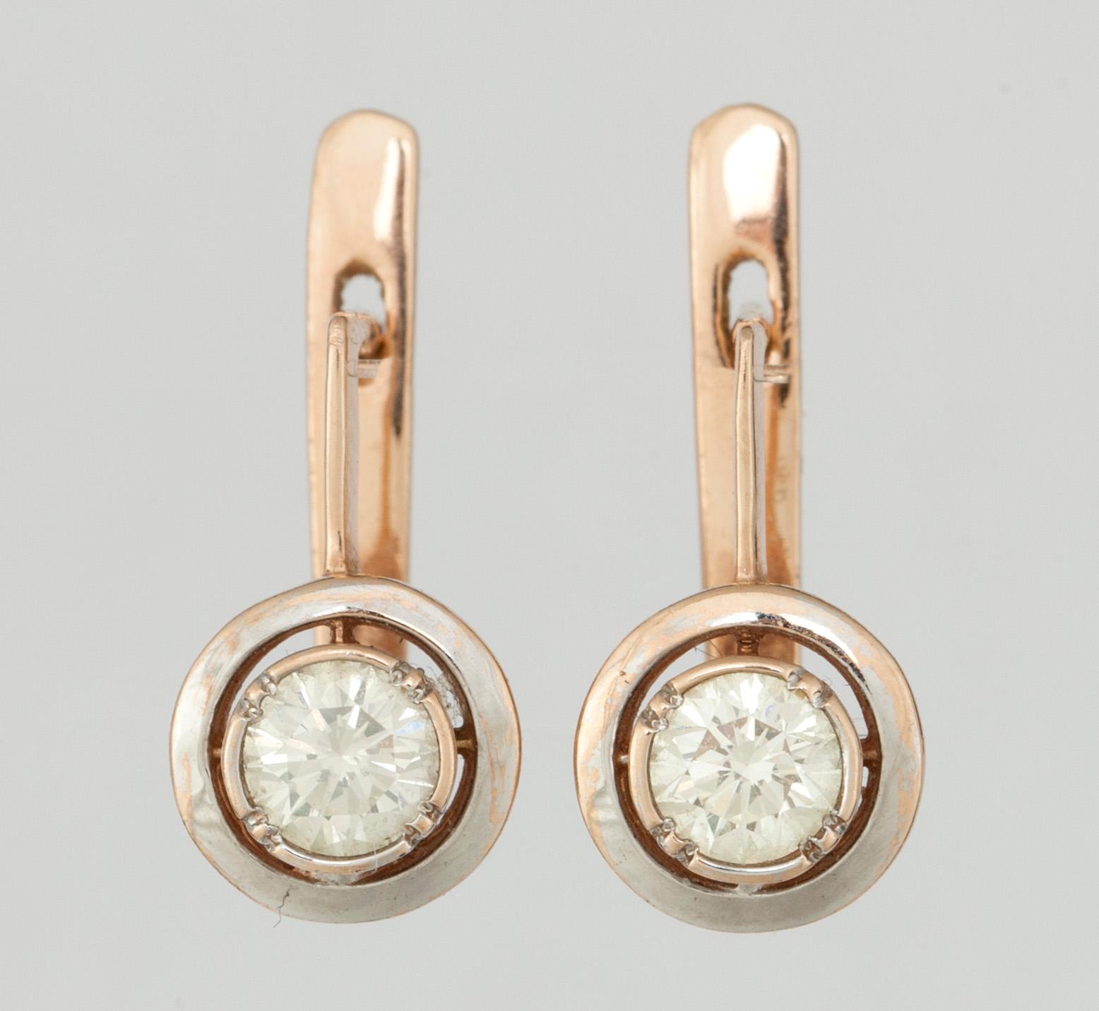 ÖRHÄNGEN, ett par, 14k guld med briljantslipade diamanter tot ca1,00ct. Vikt 3,2g.