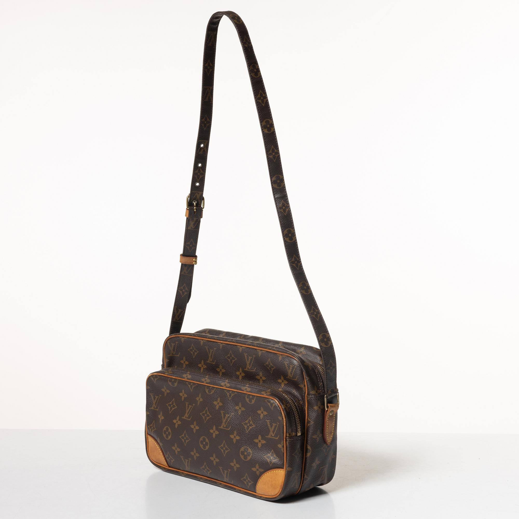 Louis Vuitton, väska, "Nile 28".