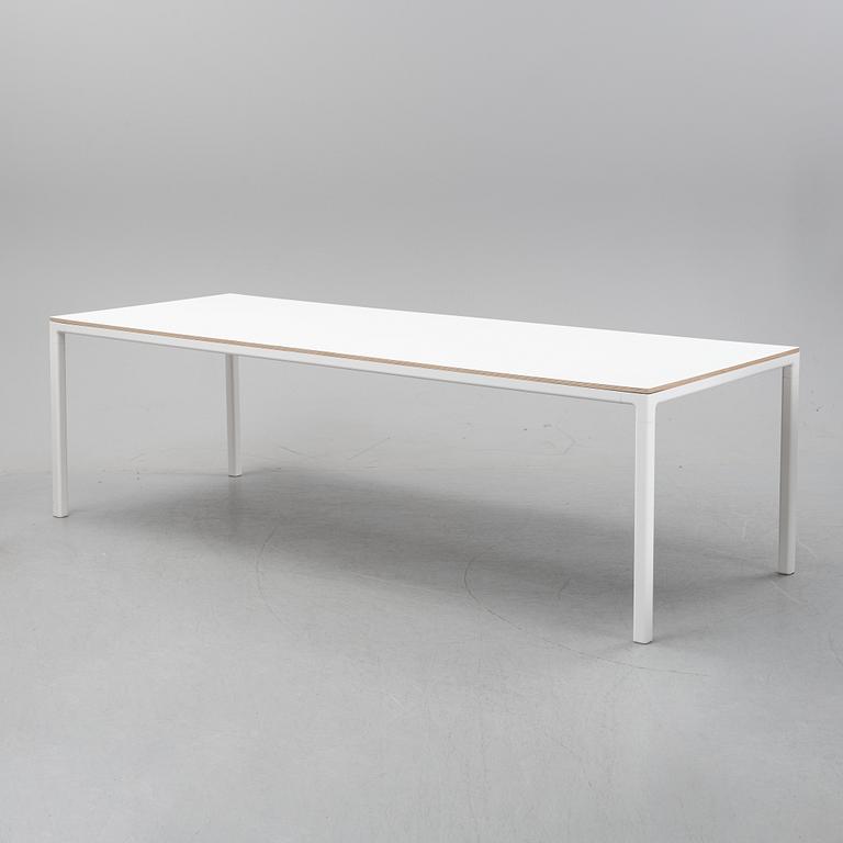 A contemporary 'T12' dining table from Hay.