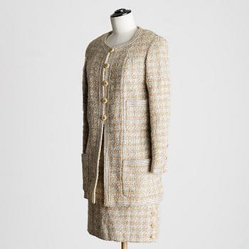 Chanel, suit, two-piece, vintage. Size Fr 36.