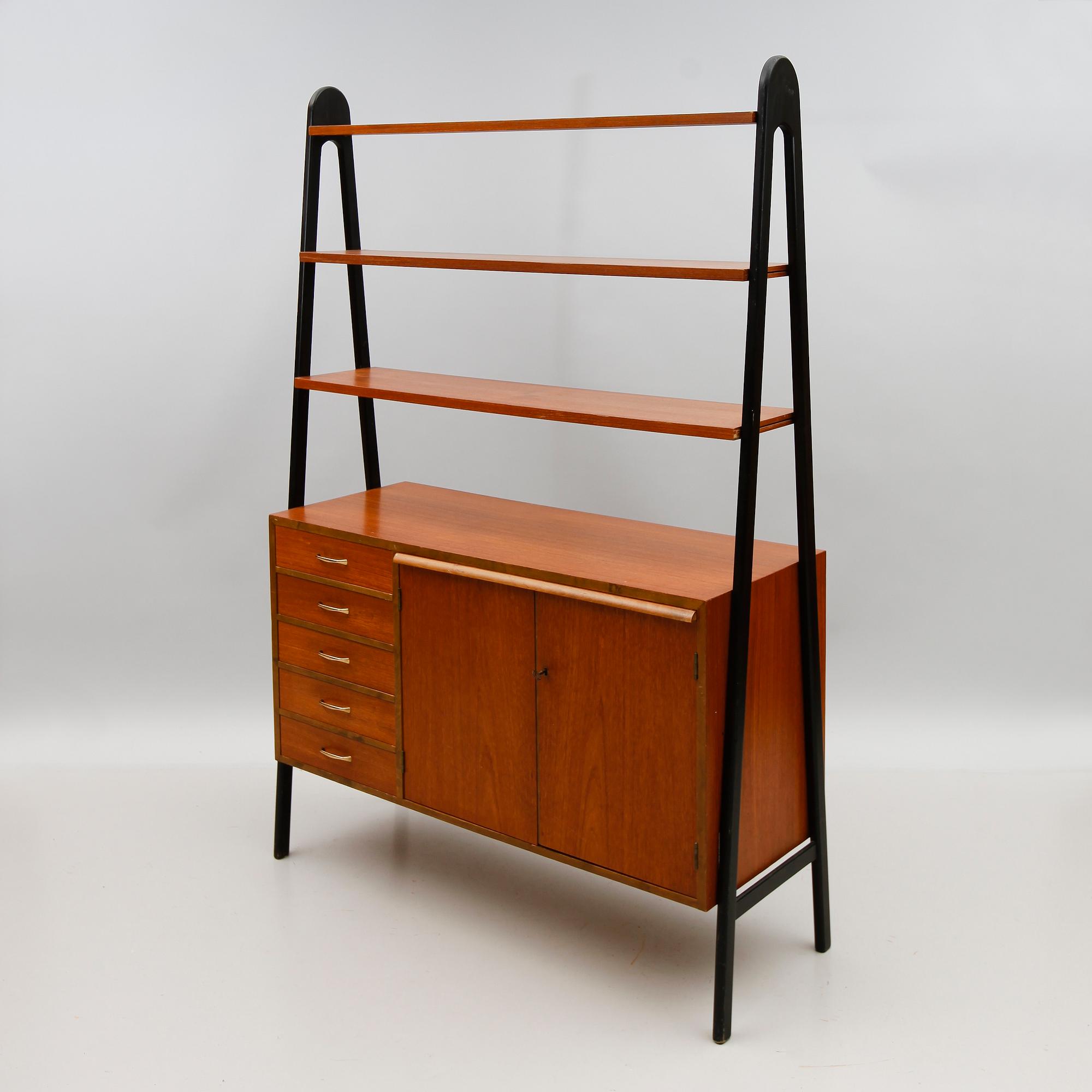 BOKHYLLA, 1900-talets mitt.