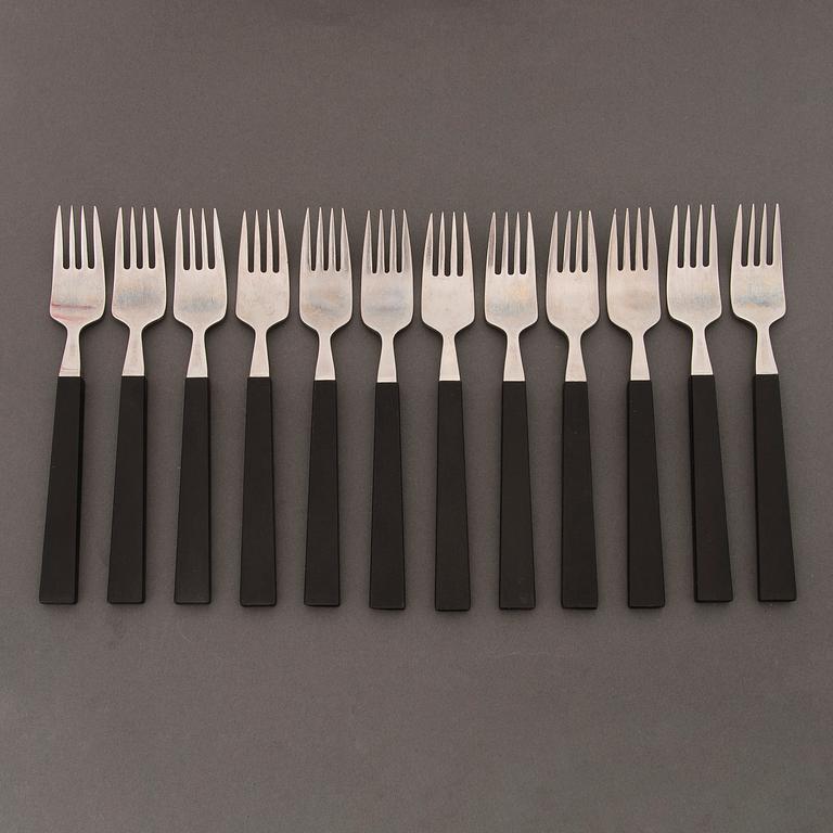 BERTEL GARDBERG, BESTICKSERIE, 32 delar, "Triennale", Fiskars. Formgivna 1956-57.
