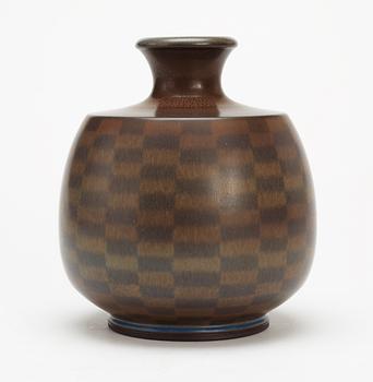 A Berndt Friberg stoneware vase, Gustavsberg 1960.