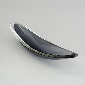 A "Lansetti" glass bowl by Kaj Franck, signed Nuutajärvi -57.