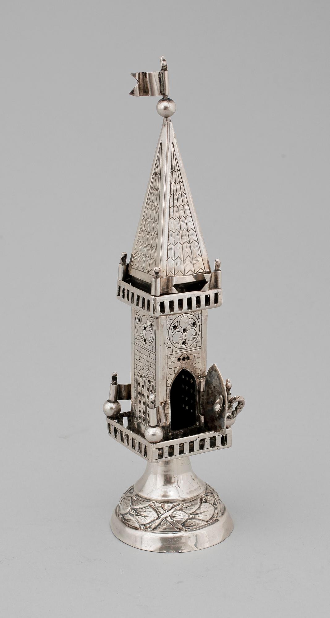 BESAMIMBÖSSA, underhaltigt silver, Tyskland, 1900-talets första hälft. Vikt ca 90 gram.