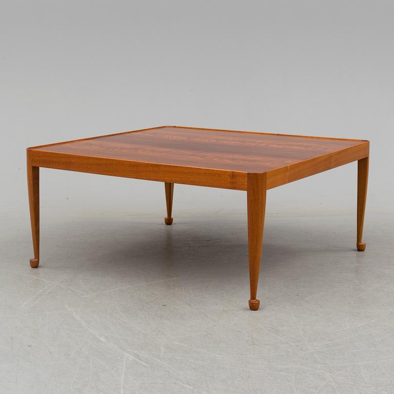 JOSEF FRANK, soffbord, "Diplomat", modellnummer 2073, Firma Svenskt Tenn.