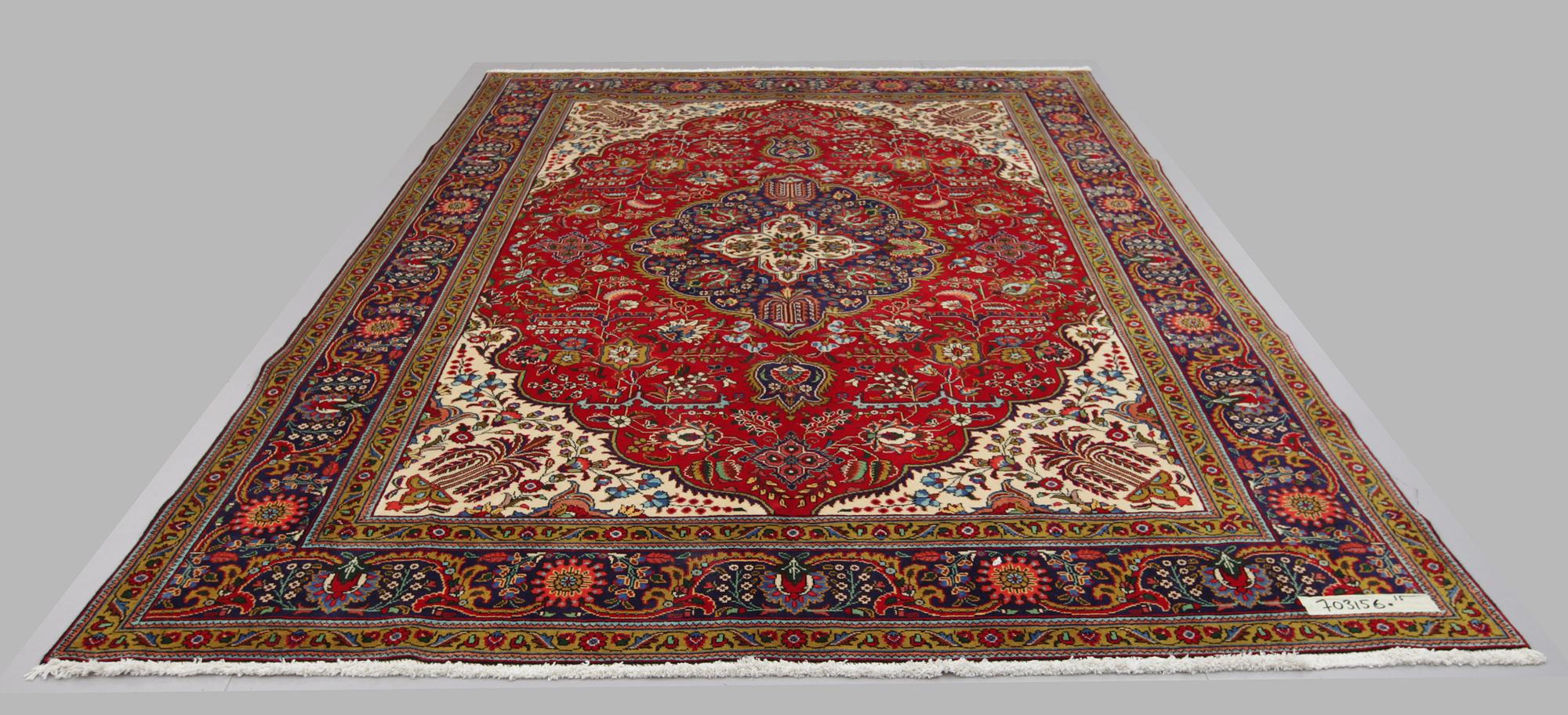 MATTA, Täbriz, ca 348 x 245 cm.