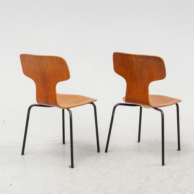 Arne Jacobsen, a pair of model '3103' teak children's chairs, Fritz Hansen, Denmark, 1970.