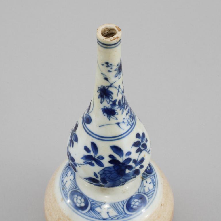 VATTENDROPPARE, porslin, Kina, Kangxi (1662-1722).