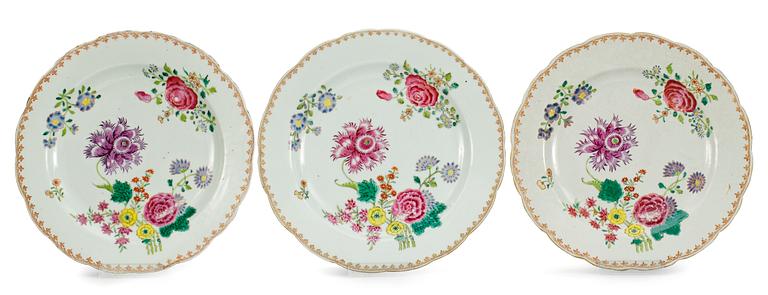 A set of three famille rose plates, Qing dynasty. Qianlong (1736-95).