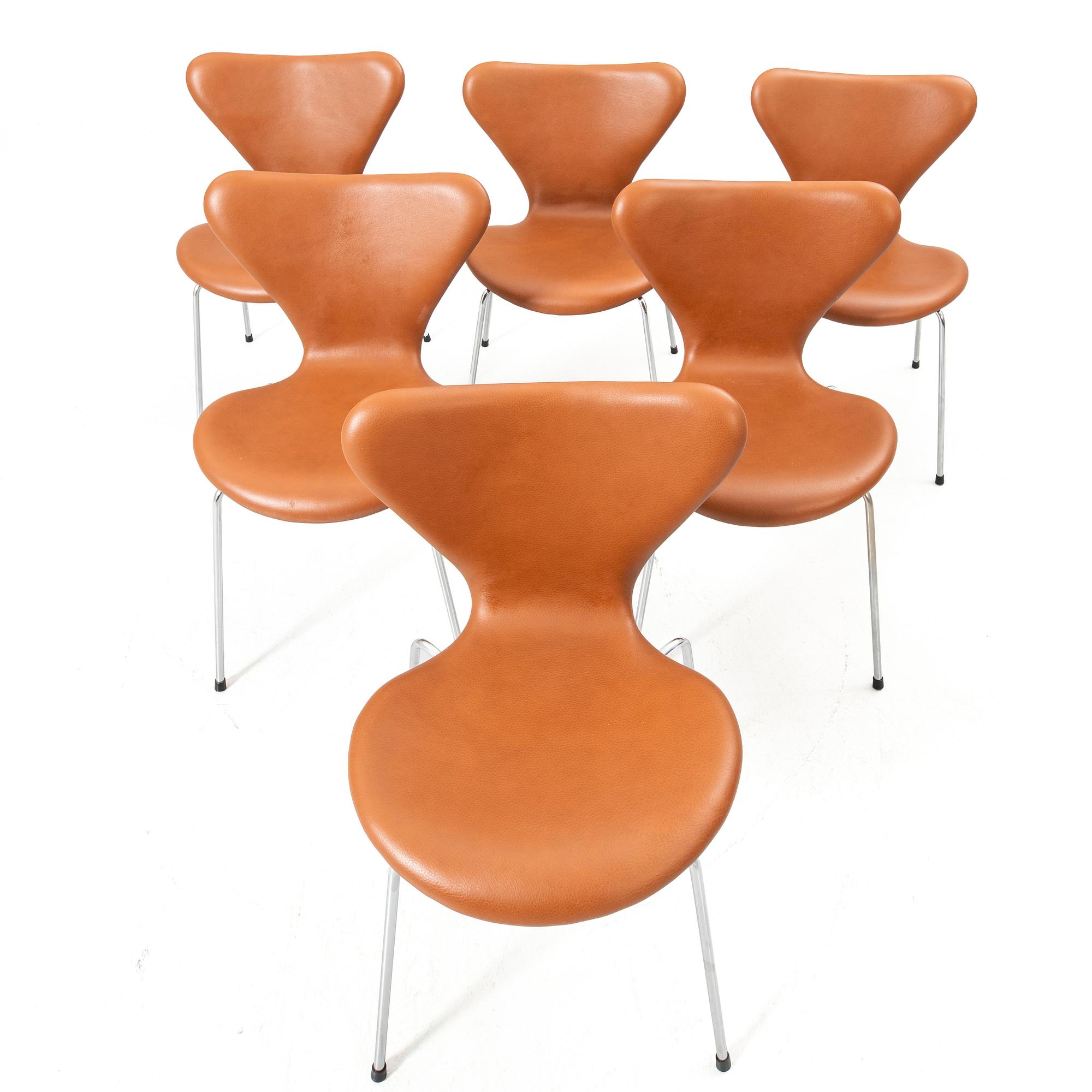 Arne Jacobsen, Chairs, 6, "Series 7", Fritz Hansen, Denmark.