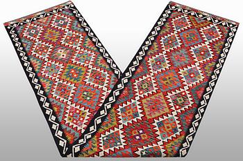 A runner, Kilim, ca 388 x 80 cm.