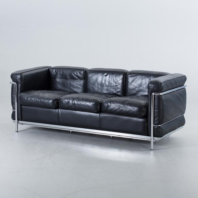 LE CORBUSIER, soffa "LC2", Cassina, märkt i metallen.