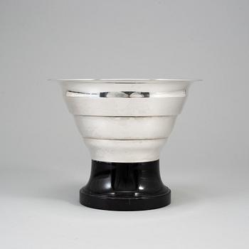 A silver bowl from GAB, Stockholm, 1931.