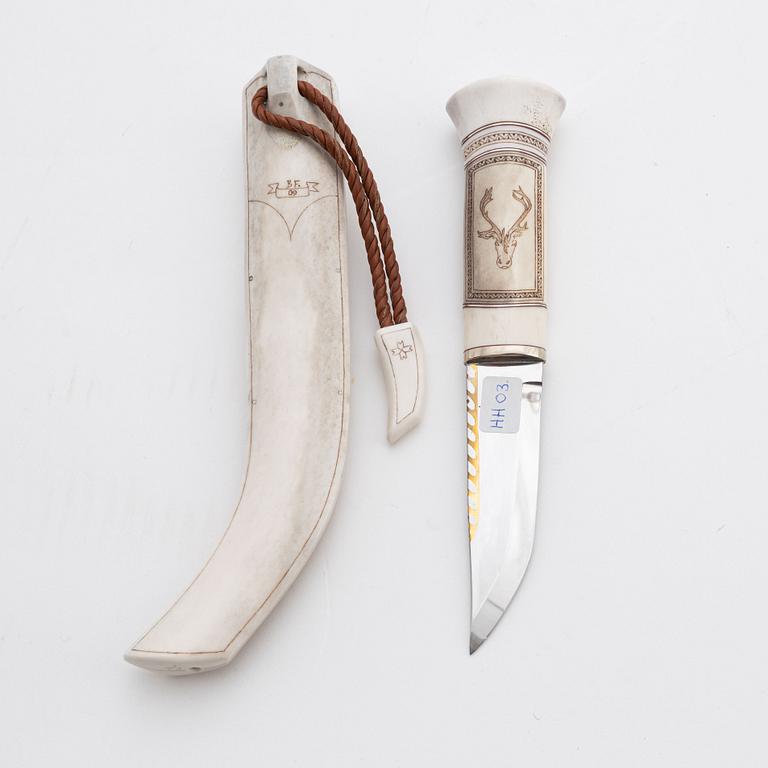 A reindeer horn knife by Bertil Fällman, signed and dated -09.