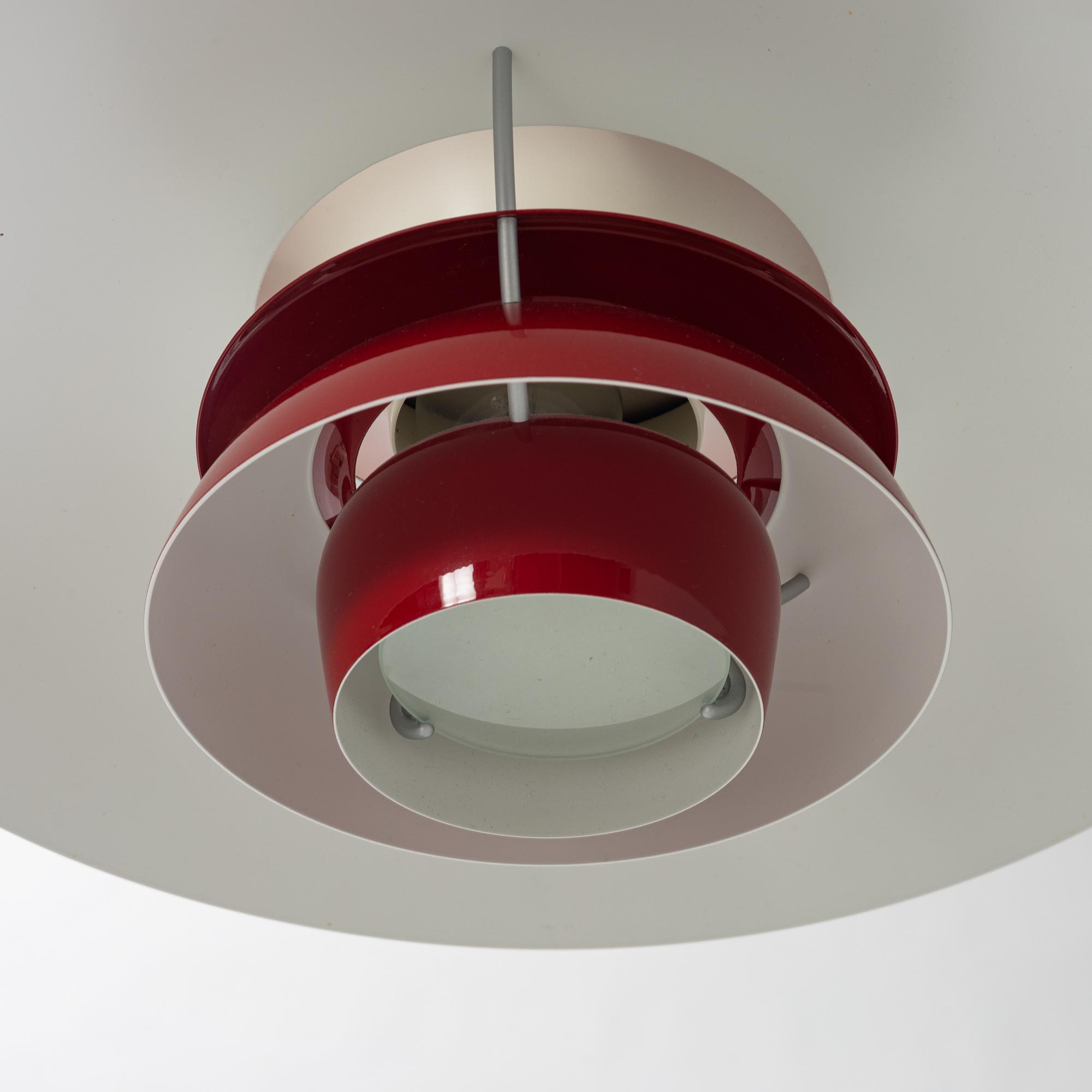 Poul Henningsen, taklampa,  PH-5, Louis Poulsen. Danmark.