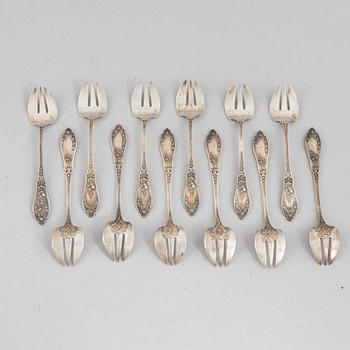 Twelve French Silver Oyster Forks, mark of Laparra & Gabriel, Paris 1902-23.