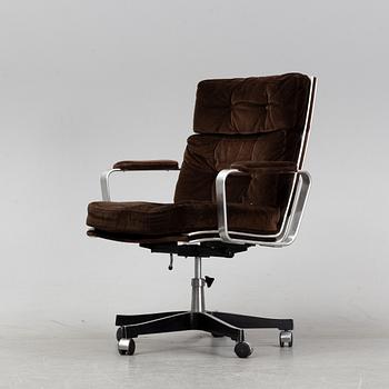 Karl-Erik Ekselius, a 'KS 172 H' desk chair, JOC Möbel AB, Vetlanda, 1970.