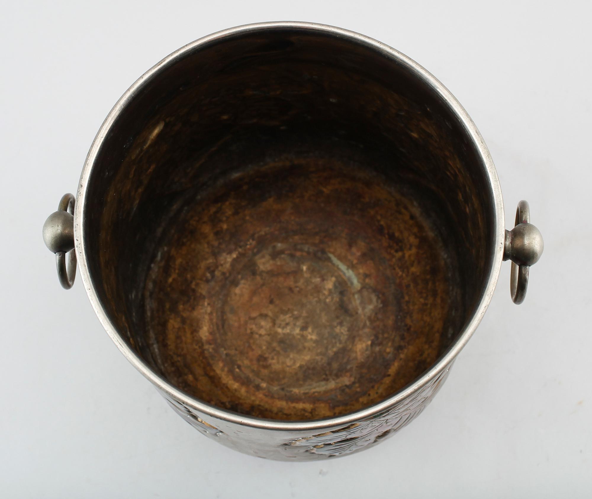 CHAMPAGNEKYLARE, brons, 1900-talets första hälft.