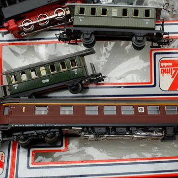 PARTI MÄRKLIN, lok, räls, transformator och vagnar.