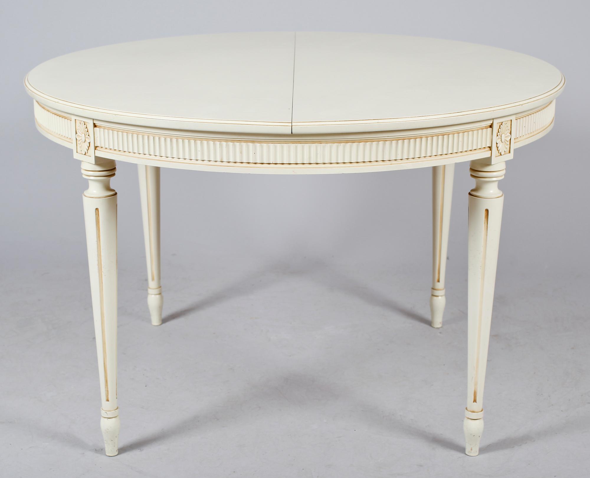 MATSALSMÖBEL, 9 del, gustaviansk stil, 1900-talets andra hälft, enligt uppgift tillverkad av Chamberts Möbelverkstad.