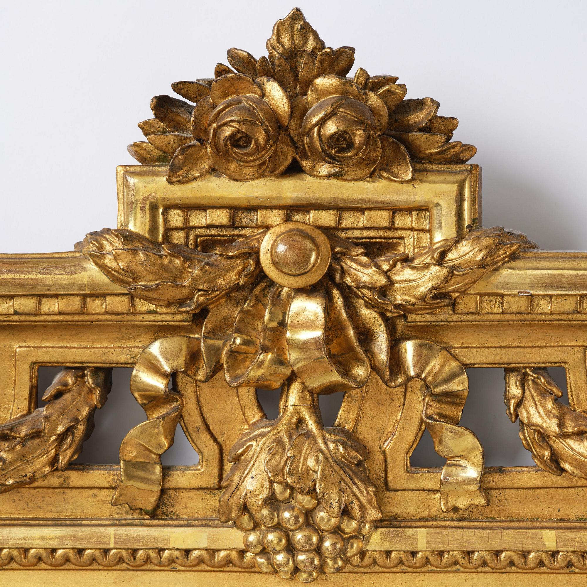 A Gustavian mirror.