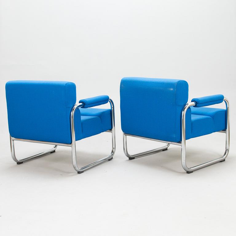 RAIMO RÄSÄNEN, a pair of late 20th century armchairs for Isku.
