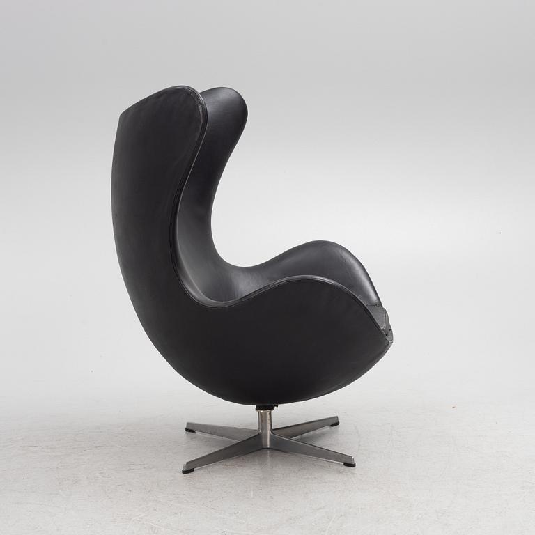 Arne Jacobsen, armchair, "The Egg Chair", Fritz Hansen, Denmark 1971.