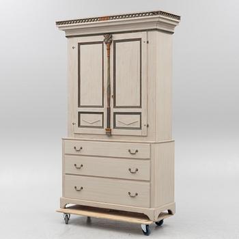 Cabinet, 19th century.