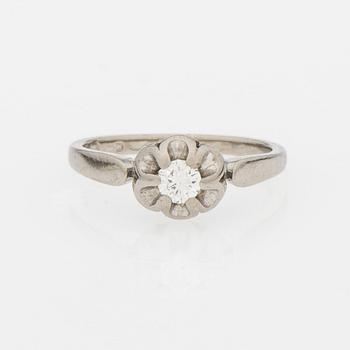 RING, briljantslipad diamant, 18K vitguld. Koruteollisuus Tillander, Helsingfors.