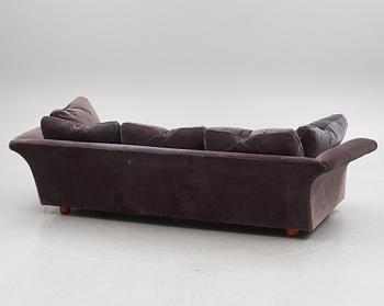 Josef Frank, soffa, "Liljevalchssoffan", Firma Svenskt Tenn, 2019.