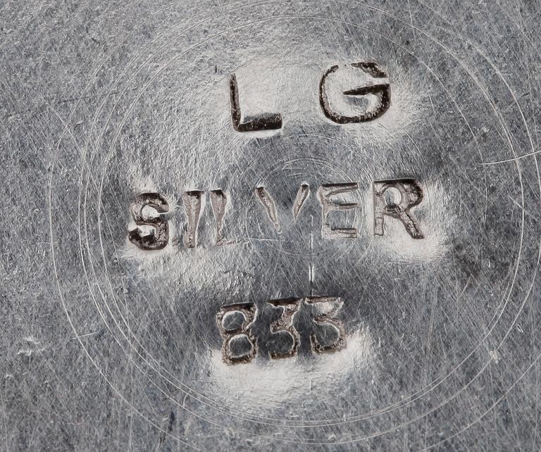PARTI BÄGARE, 24 st, silver, flertal olika tillverkare, Europa, bla CG Hallberg, 1800-1900-tal. Totalvikt ca 1300 gram.
