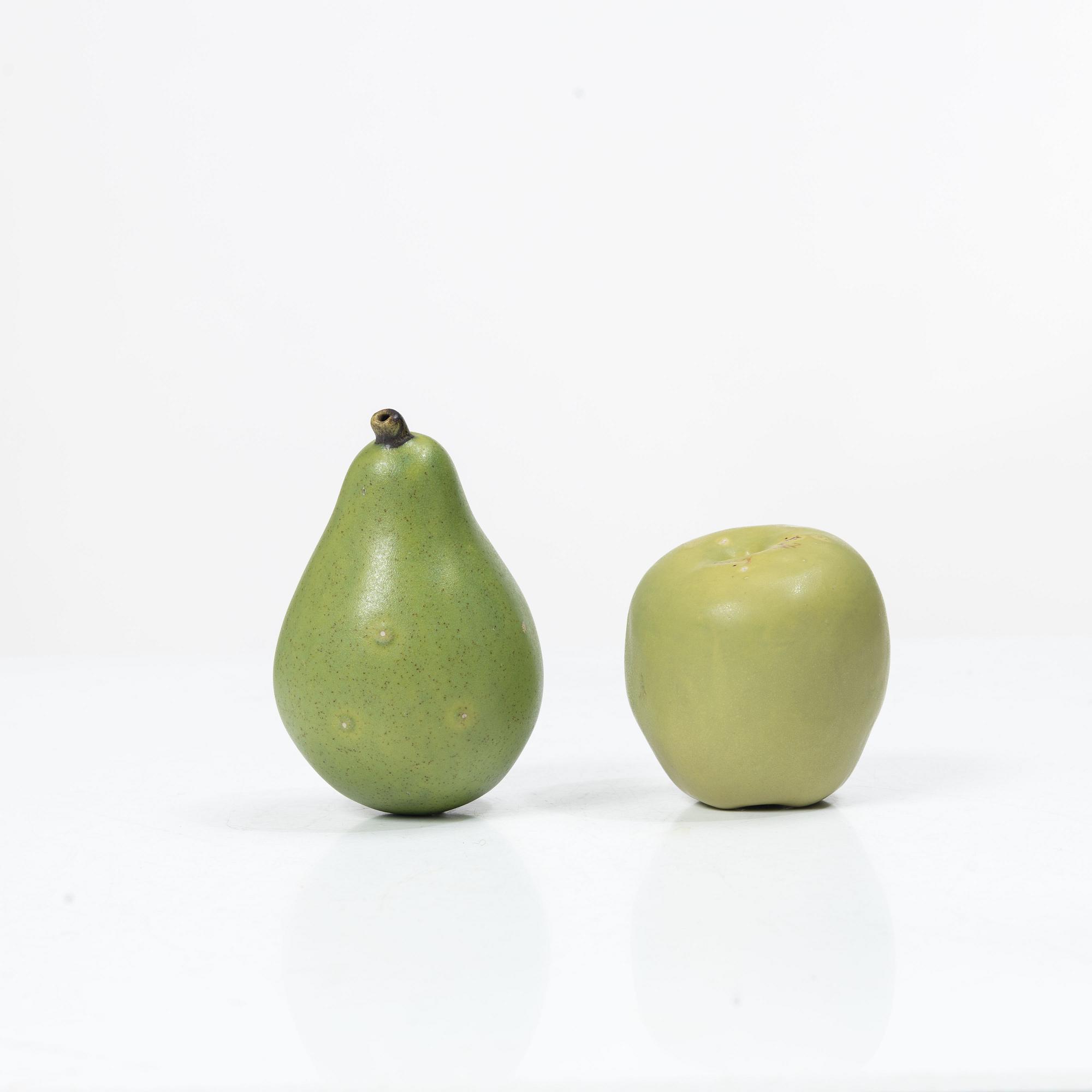Ingrid Herrlin, apple and pear.