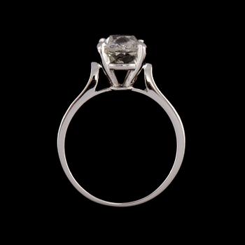 RING, 18k vitguld med kuddslipad diamant, 1.43 ct. Vikt 4 g.