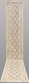 GALLERIMATTA, Kelim, ca 498 x 80 cm.