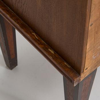 Birger Hahl, a 1930's cabinet by A. Salmi Huonekalutehdas.
