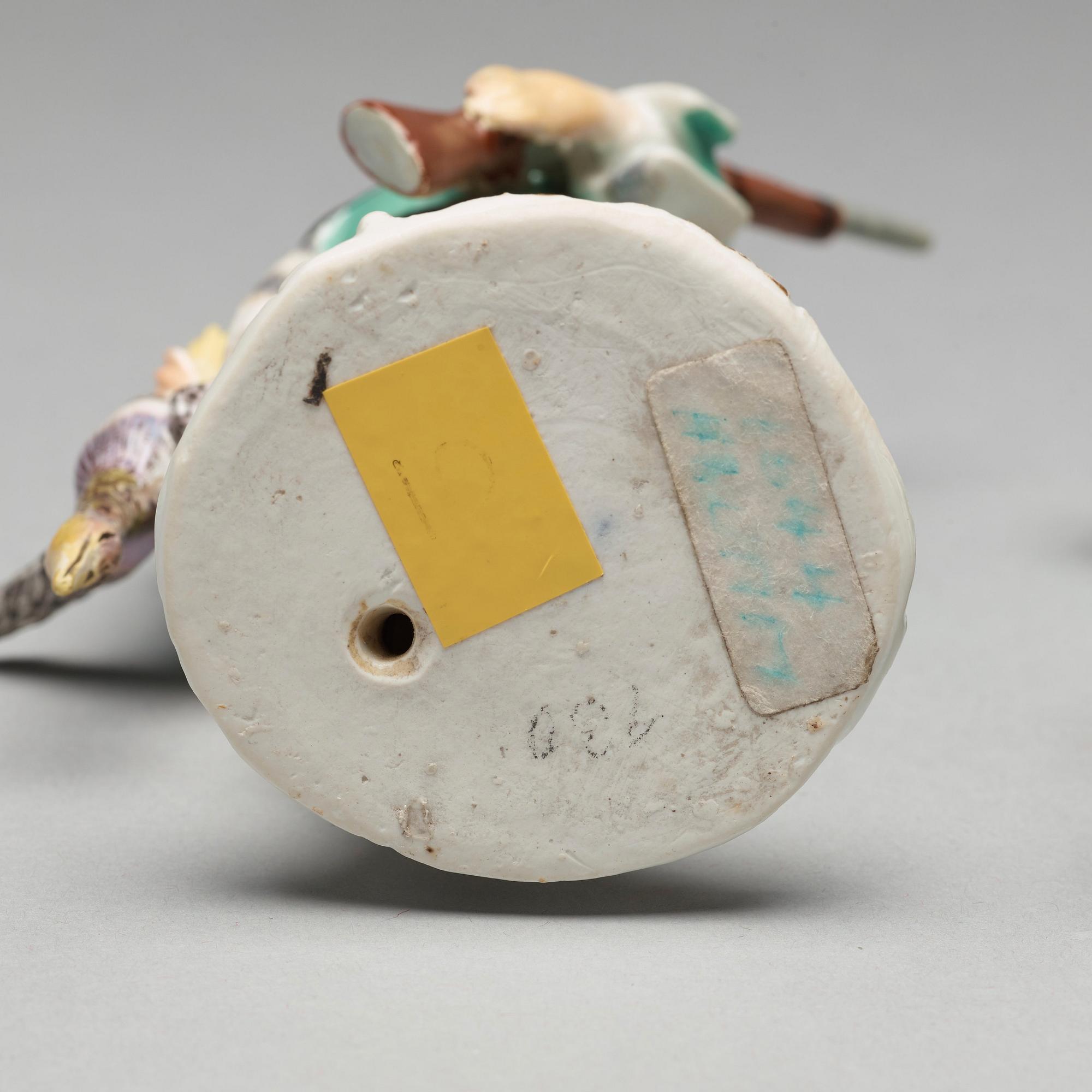 Two Meissen porcelain figures of huntsmen, 18th Century.