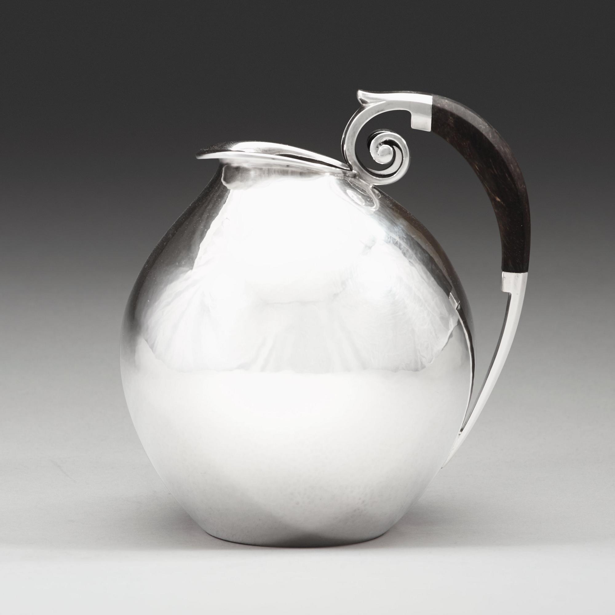 Johan Rohde, kanna, Georg Jensen, Köpenhamn 1933-44, design nr 653, sterling.