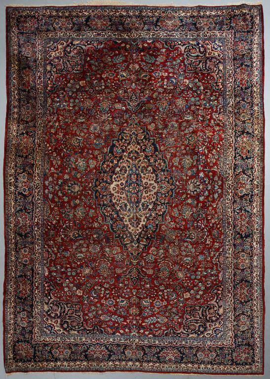 A carpet, oriental, ca 415 x 287 cm.