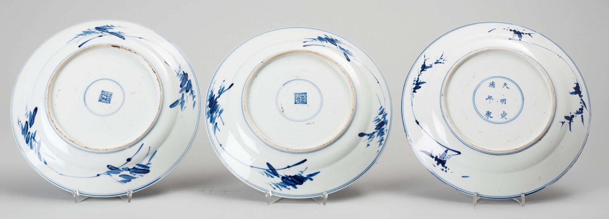 TALLRIKAR, 3 st, porslin. 1900-tal. Troligtvis Japan.