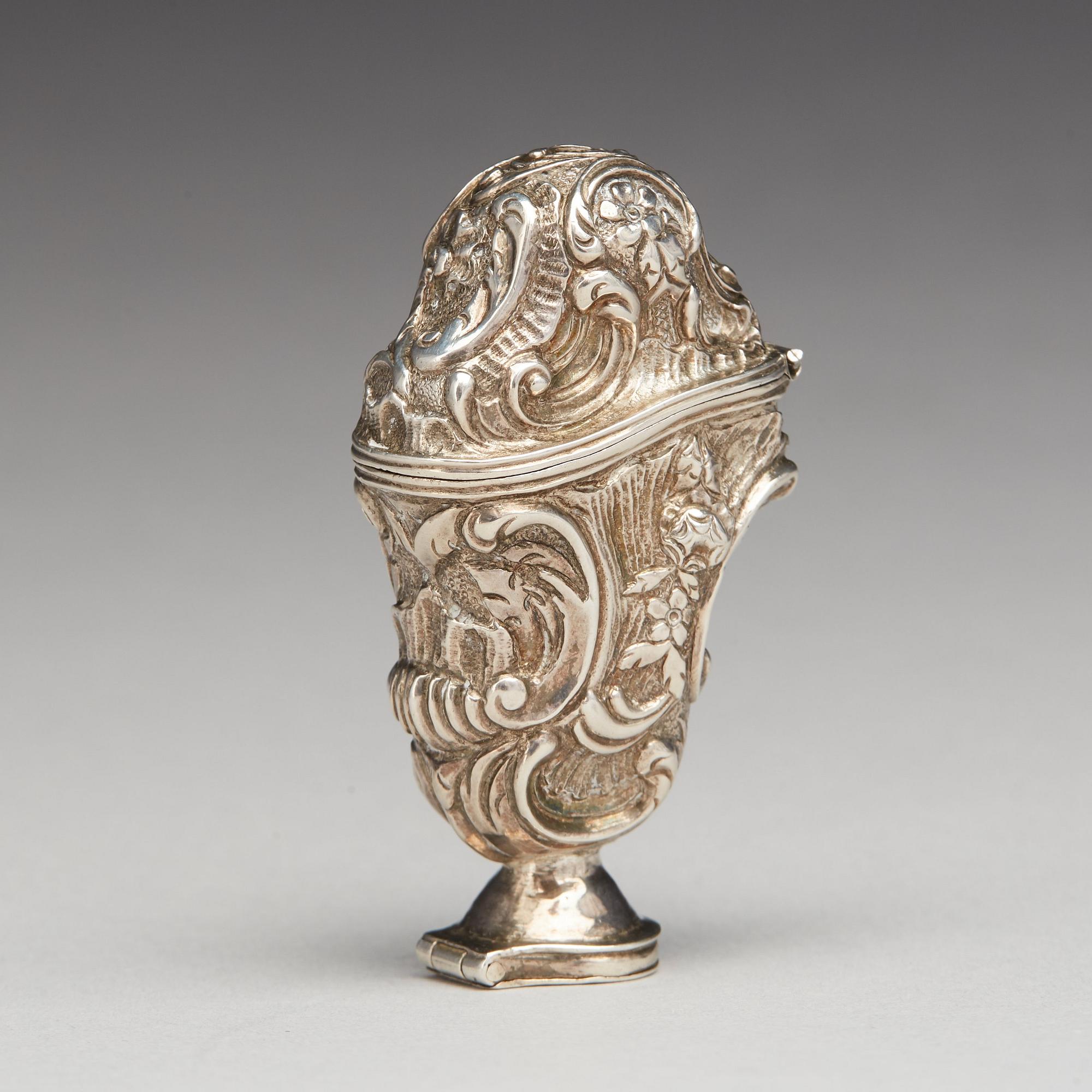 Jöran Stammer, luktdosa, silver, (verksam i Jönköping 1729-1752(-1754)). Rokoko.