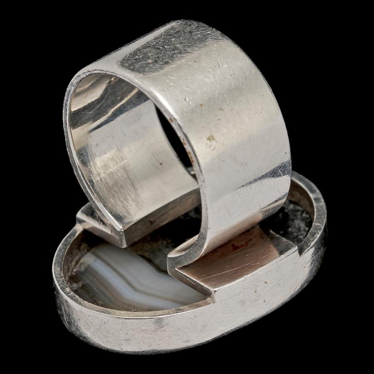 RING, sterlingsilver med flerfärgad sten, Cecilia Johansson, Göteborg samt ÖRHÄNGEN, sterlingsilver, Mexico, 1900-tal.