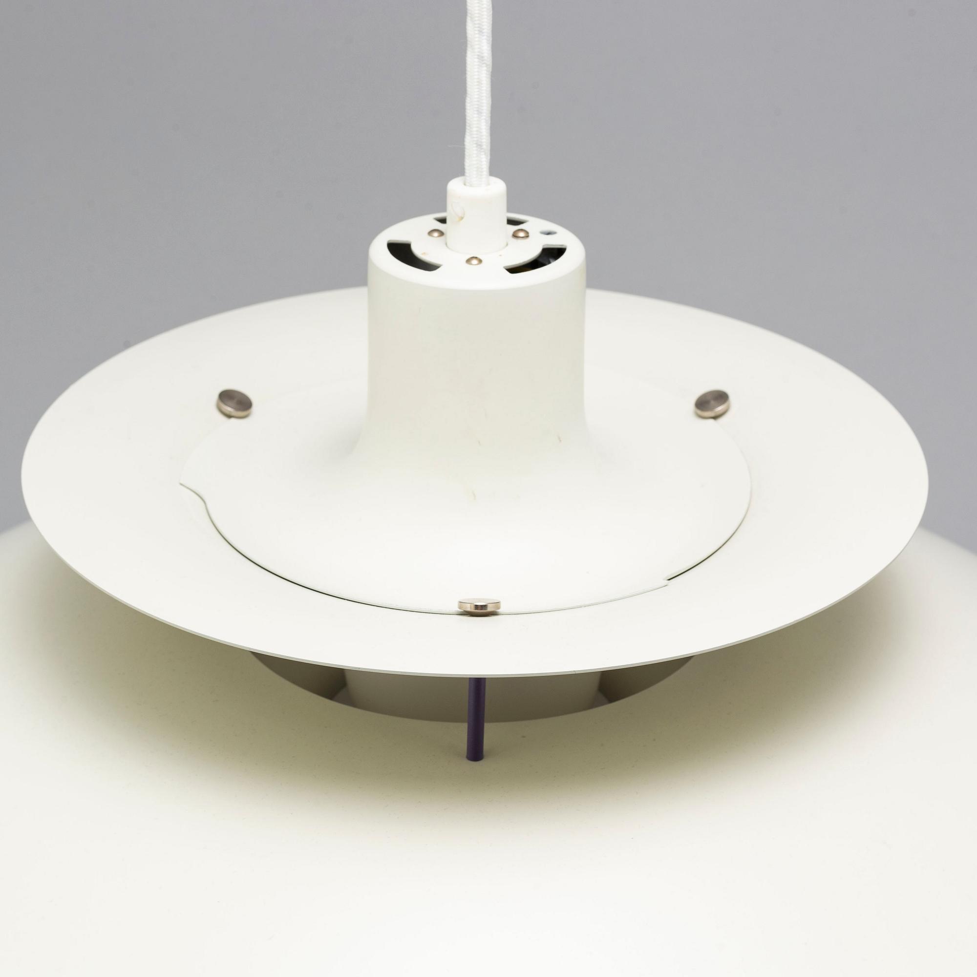 POUL HENNINGSEN, taklampa, "PH- 5", Louis Poulsen, Danmark, 1900-tal.